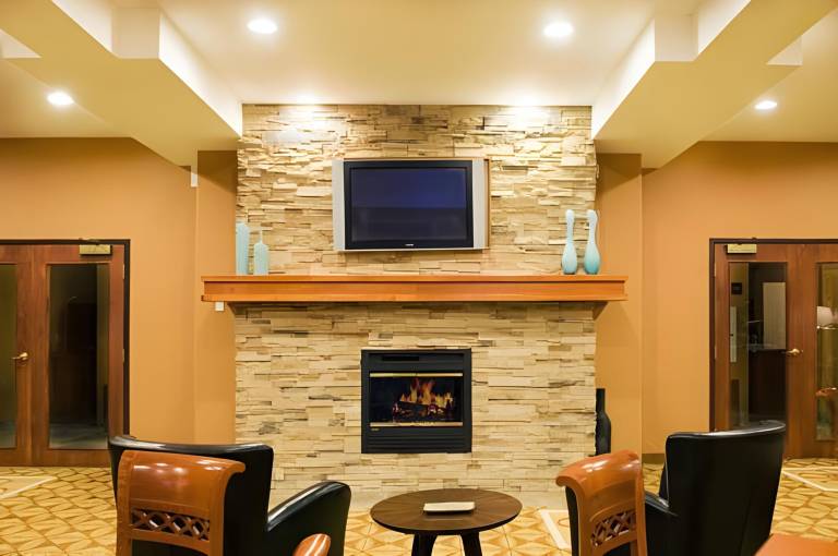 Holiday Inn Express Grande Prairie By IHG — photo 5