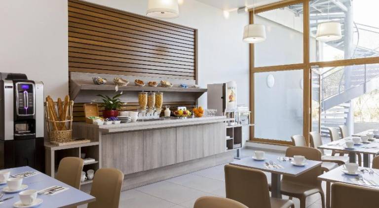 Neho Suites Porte de Geneve - Gare Annemasse — photo 2