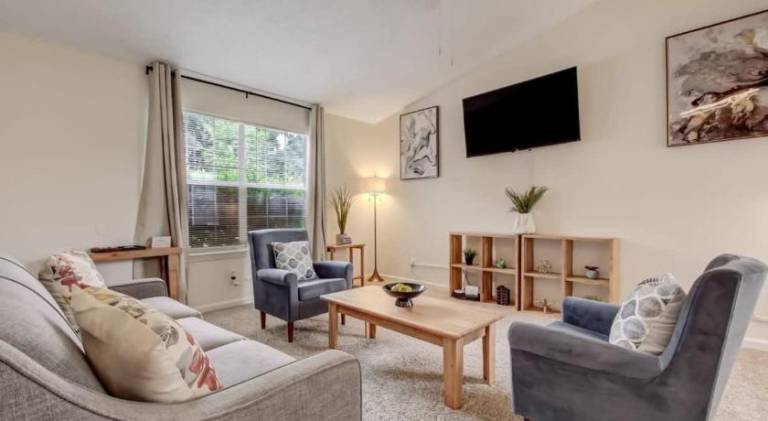 Vacation home with 4 rooms for 12 persons in Savannah, GA