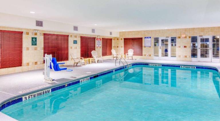 La Quinta Inn & Suites by Wyndham Macon West — photo 2