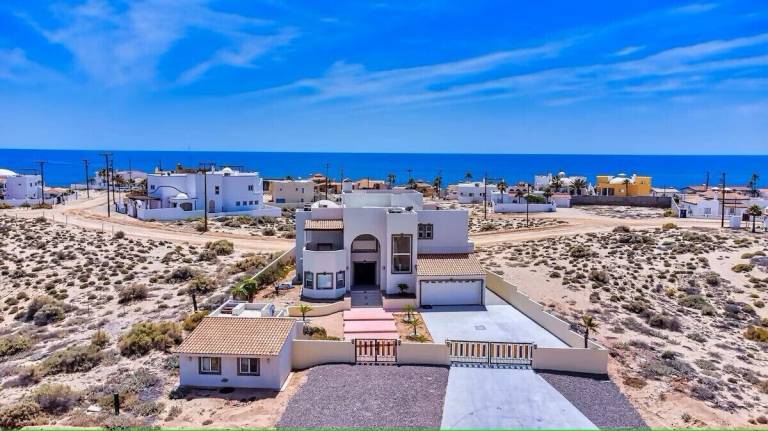 House  Mezquitillo
