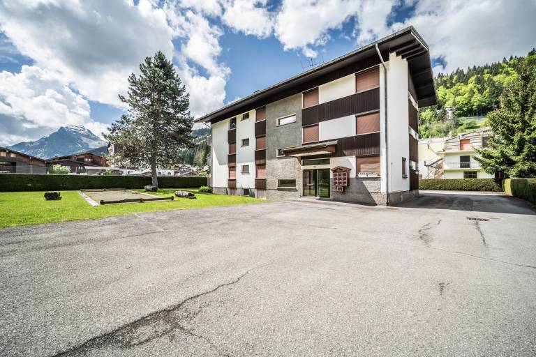 Rental apartment with yard | Mountain view in Morzine