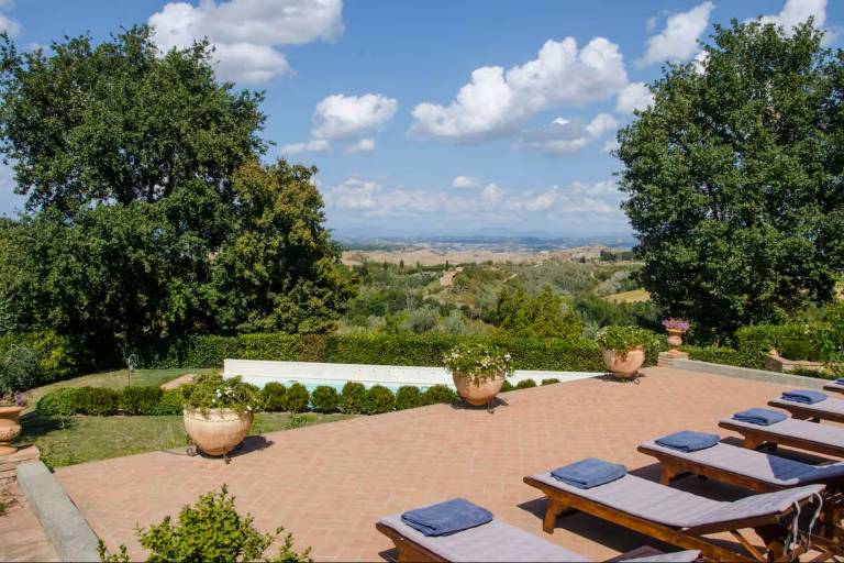 Family-oriented wonderful villa with terrace, barbecue & private pool | Pets are welcome — photo 4