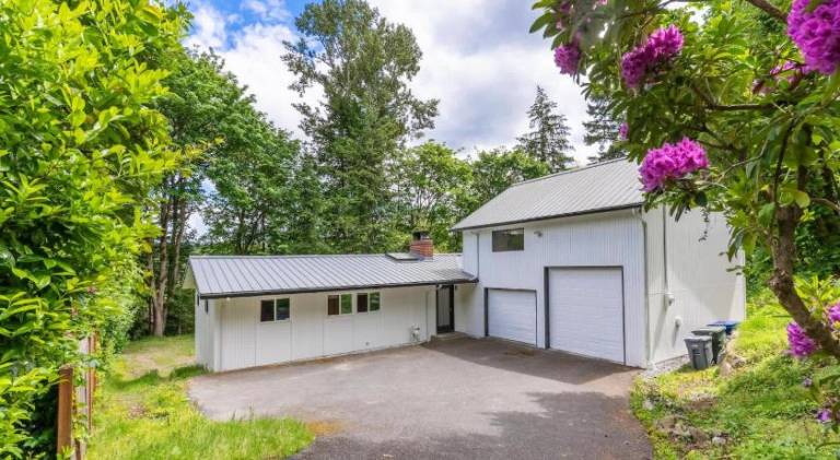 Charming vacation home | Pets are welcome in Bellevue, WA