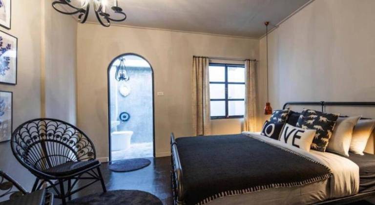 Beautiful 3 Bedroom Baroque House near Asoke BTS — photo 2