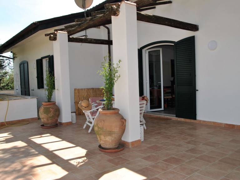 House with terrace, yard & grill — photo 2