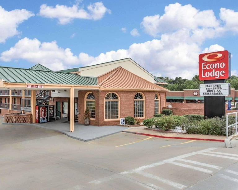 Econo Lodge Acworth East in Acworth, GA