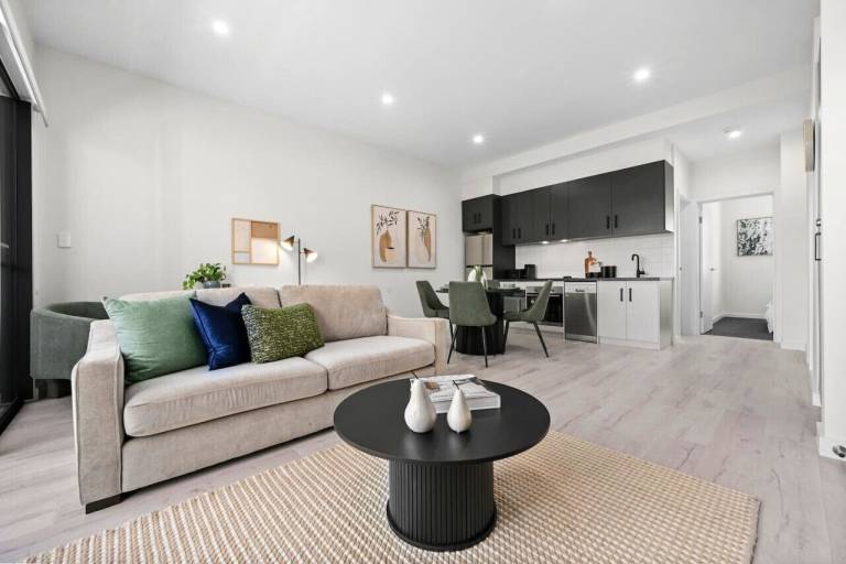 Apartment Semaphore