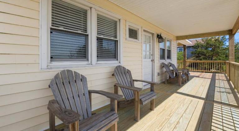 Vacation home with pool — photo 5