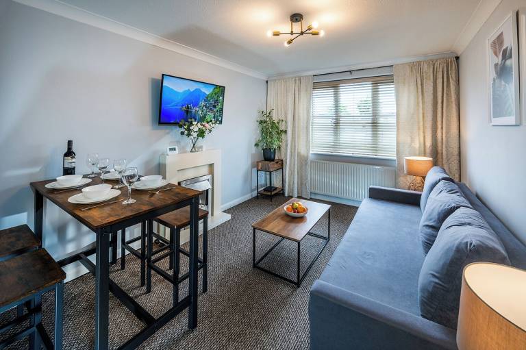 Apartment Egham