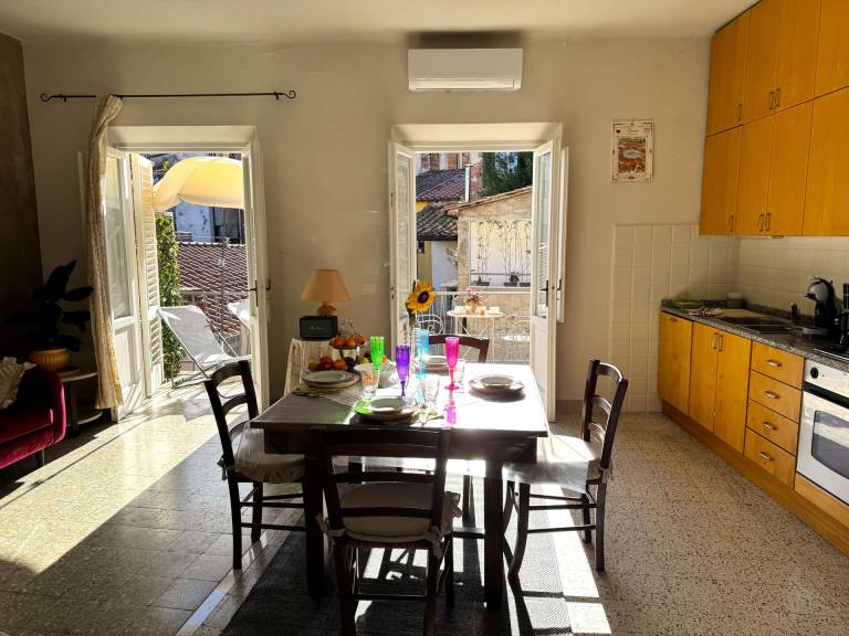 Holiday apartment with patio | Near Lucca Cathedral — photo 3