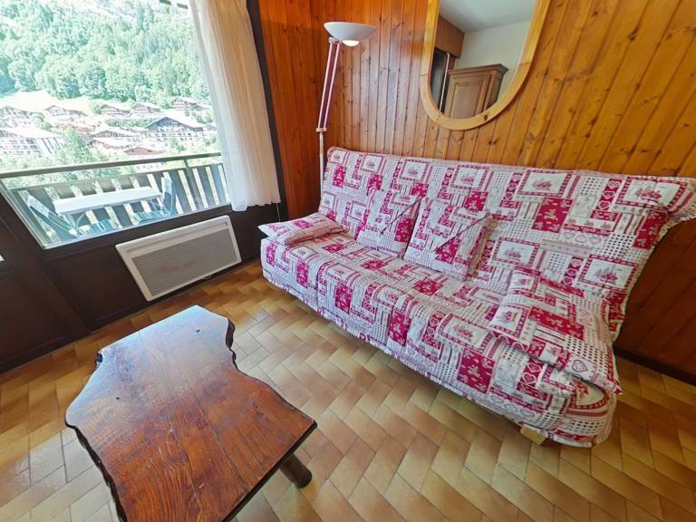 Ski-in/ski-out studio with balcony in Grand-Bornand — photo 3
