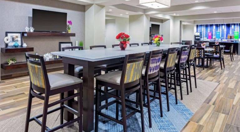 Hampton Inn Cranbury — photo 3