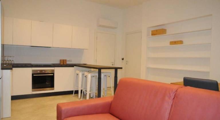 Serviced apartment with yard — photo 3