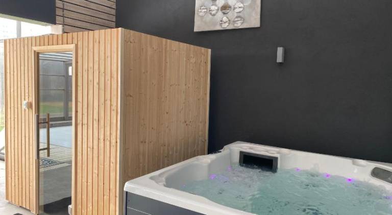 Pleasant holiday apartment with jacuzzi & pool | Dogs allowed — photo 3