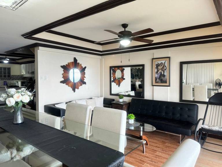 House Neogan