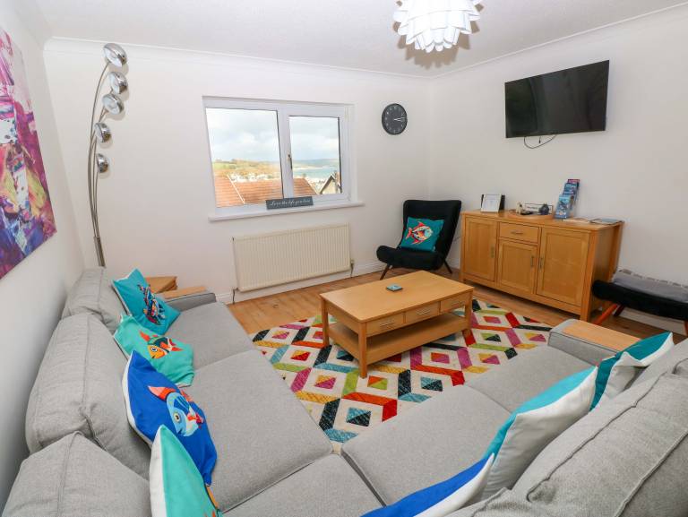 Cottage with yard | Beach view in Tenby