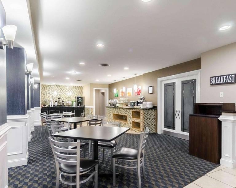 Rodeway Inn & Suites Williamsburg Central — photo 4