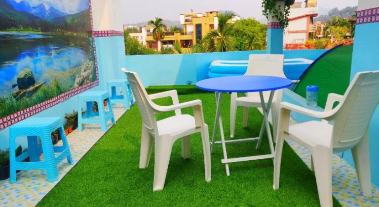 Villa with patio & yard — photo 4