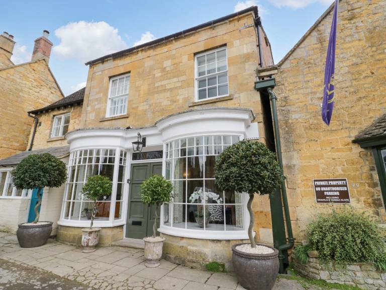 Child-friendly cottage with garden | Pets are welcome in Chipping Campden
