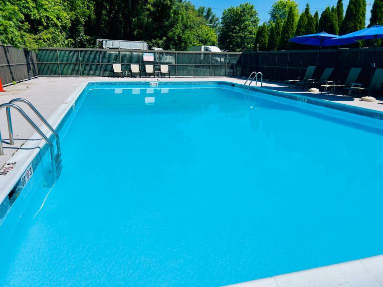Comfort Inn & Suites Danbury-Bethel — photo 5