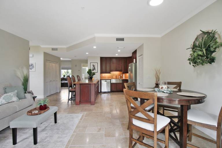 Charming Anna Maria Island Condo - Short Walk To The Beach - Shell Yeah — photo 4