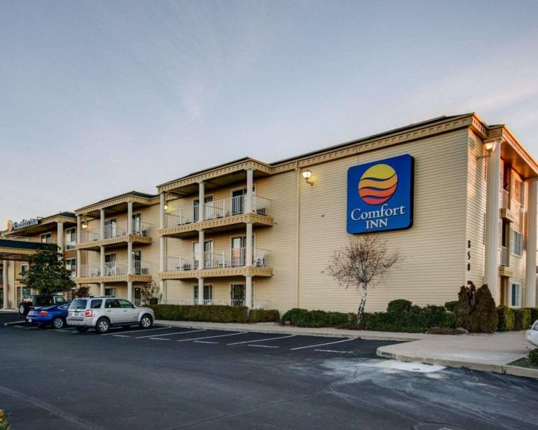 Comfort Inn Redding Near I-5 in Redding, CA