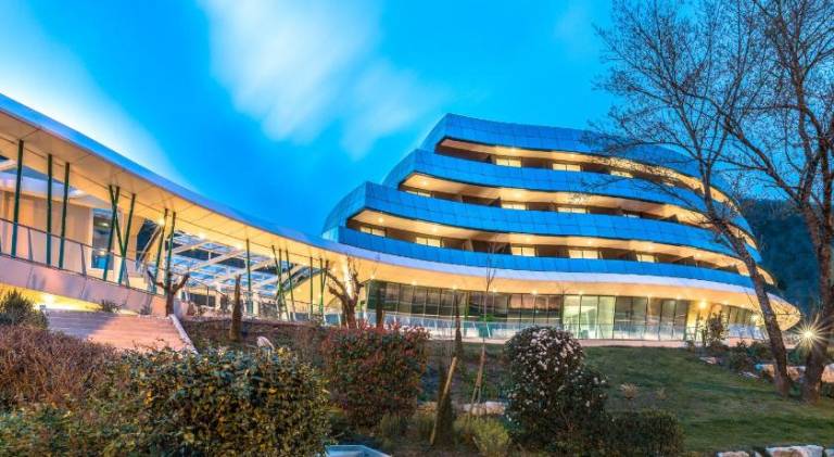 Eau Thermale Avene l'hotel in Millau