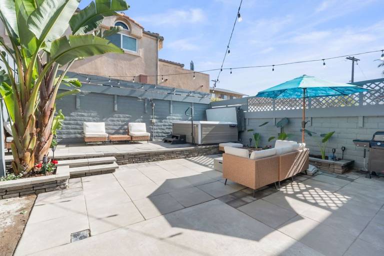 Family-friendly vacation home with yard & BBQ | Sea view | Next to the beach | Pets allowed — photo 5