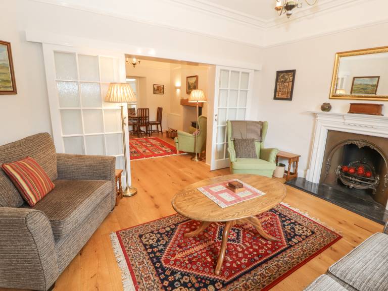 Child-friendly cottage with terrace & garden | Dogs allowed — photo 4