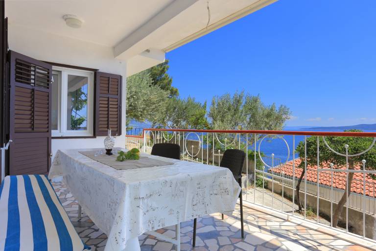 Two bedroom apartment with terrace and sea view Pisak, Omiš (A-1006-a) in Brela
