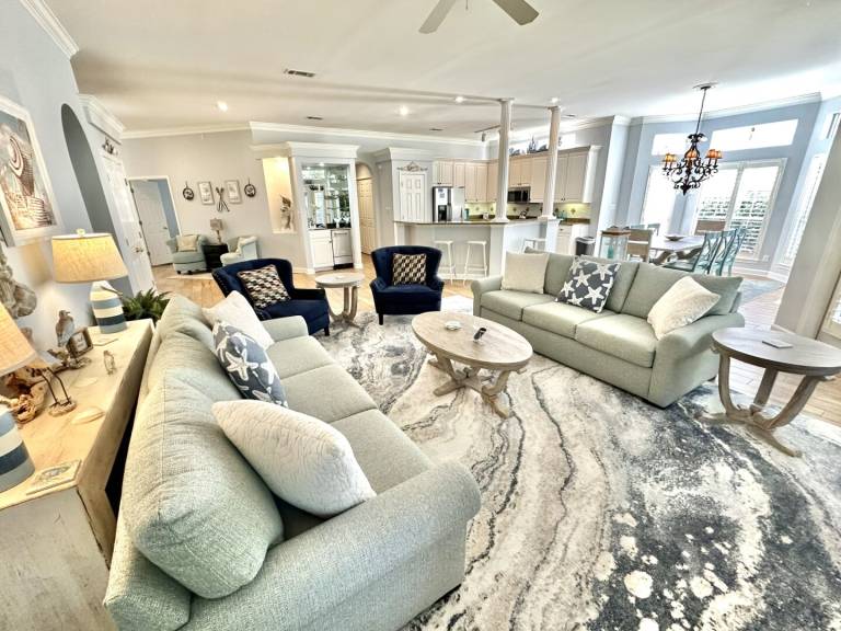 Children-friendly ample condo with patio & pool | Pets allowed in Miramar Beach, FL