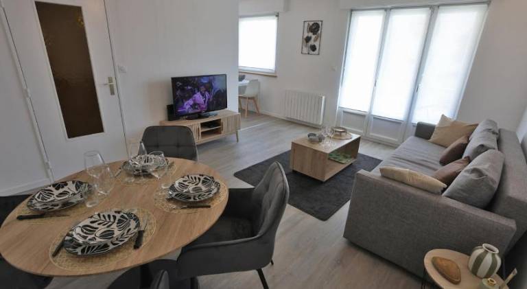 Apartment with 1 room for 5 persons — photo 2