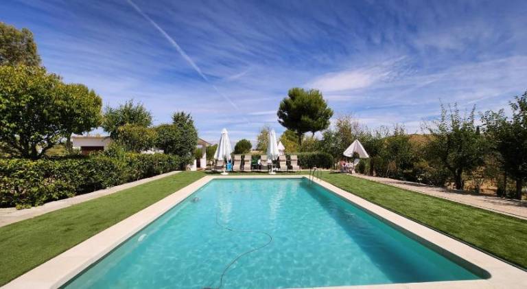 Beautiful villa with hot tub & pool | Pets are welcome in Toledo