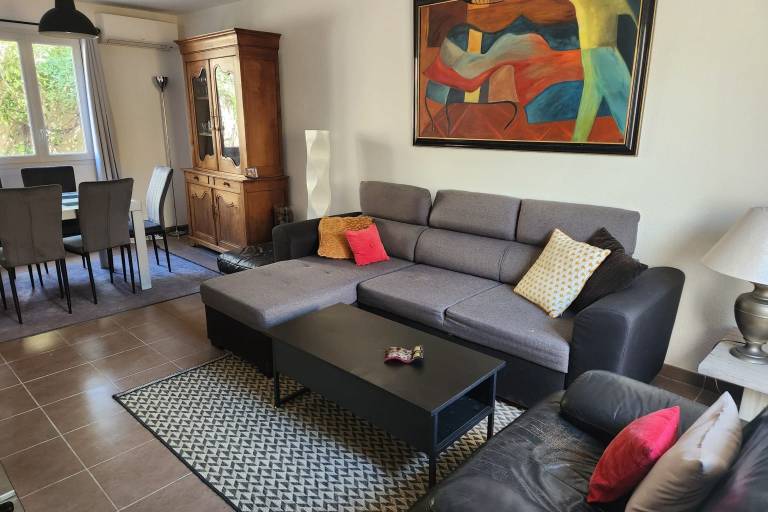 Vacation home with yard, terrace & BBQ — photo 4