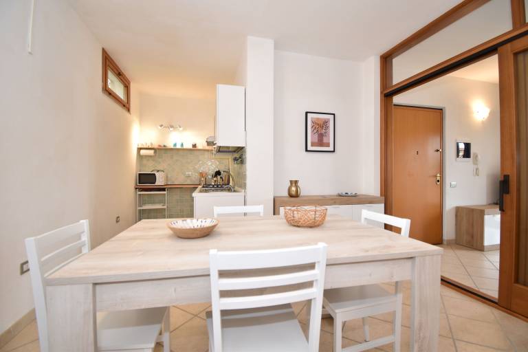Rental apartment with 2 rooms for 5 persons — photo 2