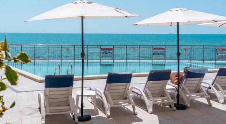 Lovely rental apartment with pool | Beach nearby | Pets are welcome — photo 4