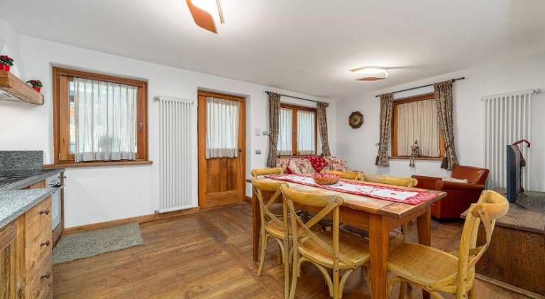 Holiday apartment with hot tub — photo 4