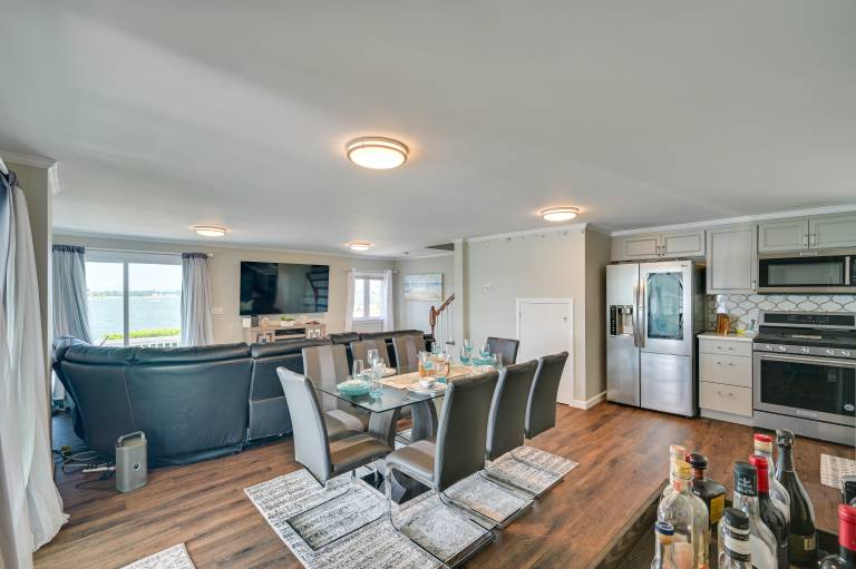 Weymouth Waterfront Getaway w/ Swim Spa & Hot Tub — photo 5