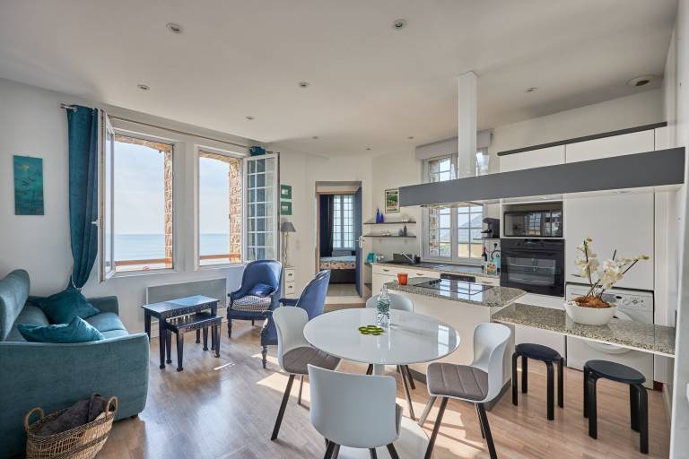 Children-friendly pleasant holiday apartment | Sea view | Next to the beach | Dogs allowed — photo 2