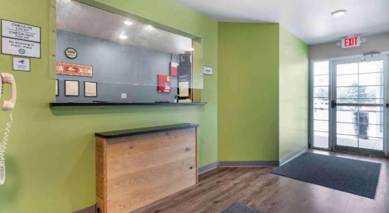 WoodSpring Suites Fayetteville I-49 — photo 3