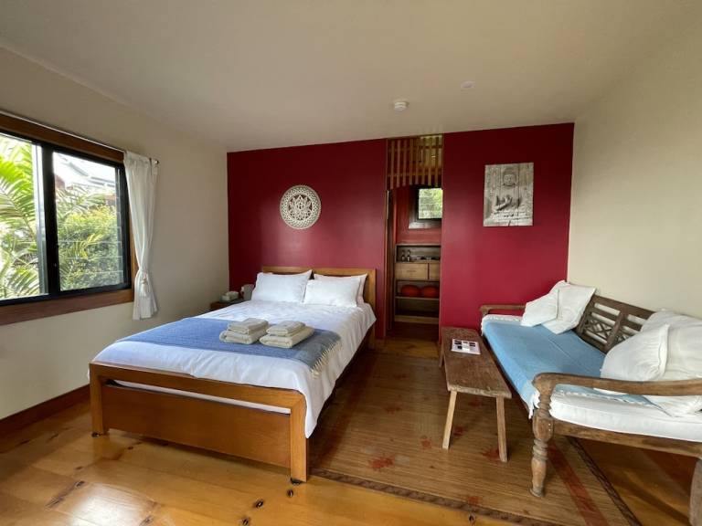 Bed and breakfast  Mooloolah Valley