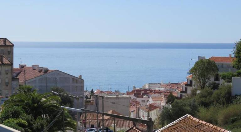 Pleasant holiday apartment | Next to the beach | Suitable for remote work | Pets allowed in Setubal