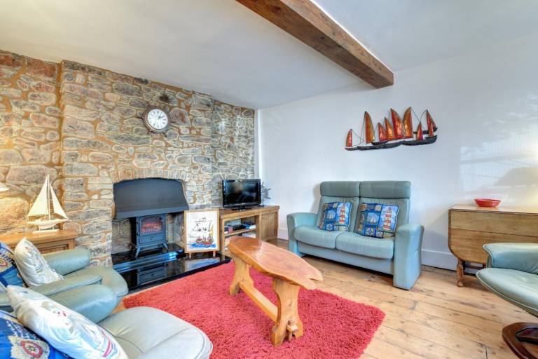 Cottage with 3 rooms for 5 persons — photo 2