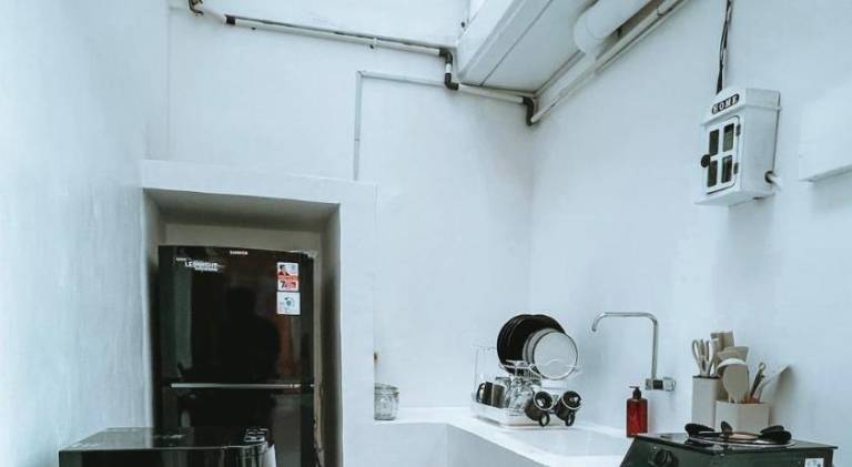 Villa with pool — photo 5
