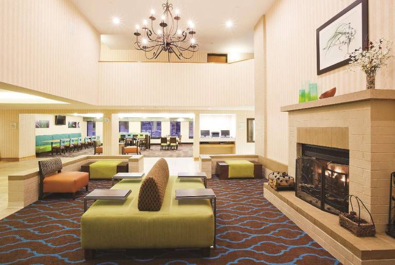 La Quinta Inn & Suites by Wyndham Minneapolis-Minnetonka — photo 5