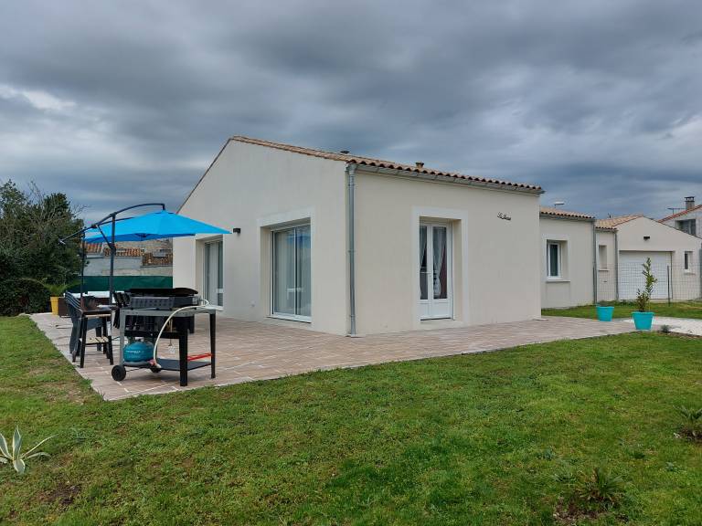 Children-friendly house with patio, barbeque & garden | Dogs allowed — photo 5