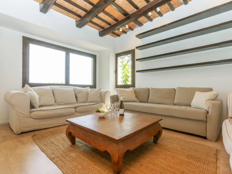 Vacation home with private pool, barbecue & garden | Sea view — photo 4