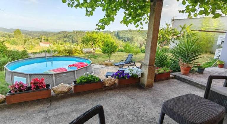 Vacation home with patio, private pool & garden | Pets are welcome — photo 4