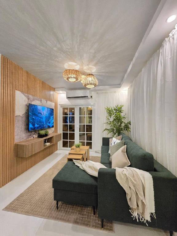 Beautiful vacation home with pool & BBQ | Dogs allowed in Angeles City